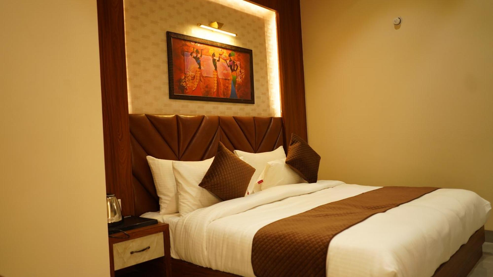 Hotel Silver Pearl Алигарх Экстерьер фото
